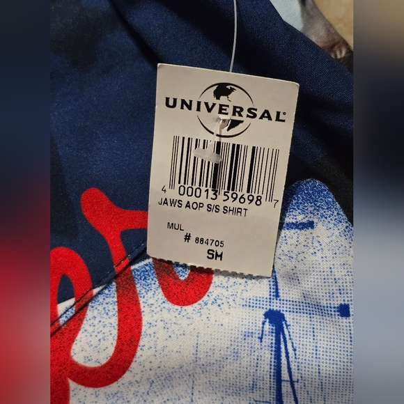 RSVLTS Universal Studios Mens JAWS Shark Graphic Button Down Shirt Sz Small NEW - Picture 6 of 6